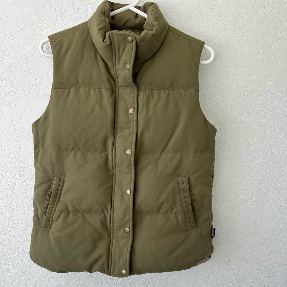 Patagonia bivy down vest. Womens Medium